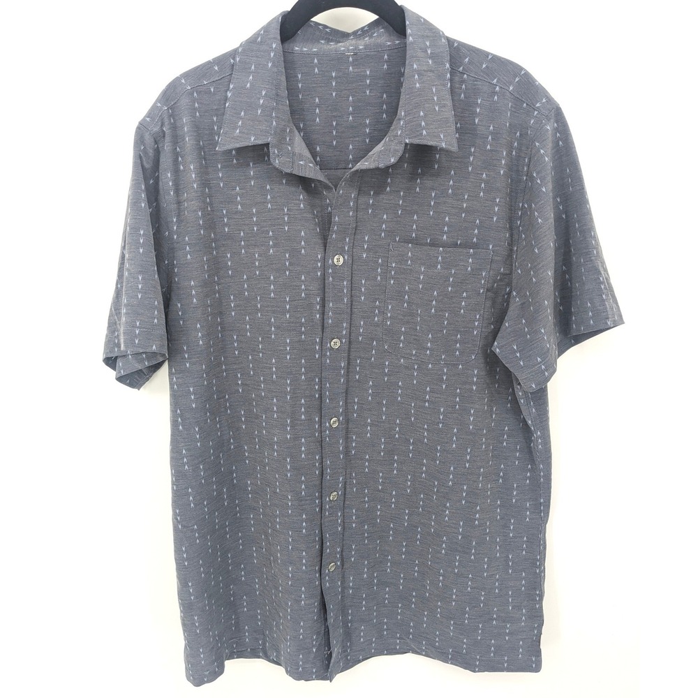 Vuori Bridge Button Down Shirt Mens Large Blue Arrow Short Sleeve Athleisure